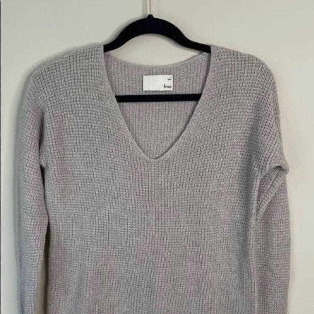 Aritzia Wilfred Free knit sweater - M